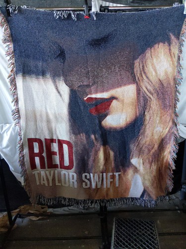 Taylor swift red throw blanket - red,