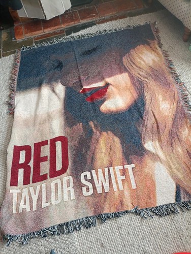 Taylor swift red album - red, woven