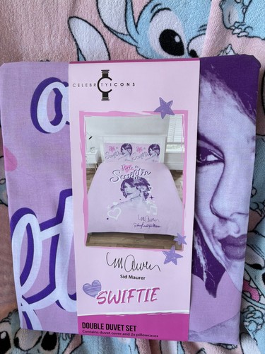 Taylor swift swiftie pink - taylor,
